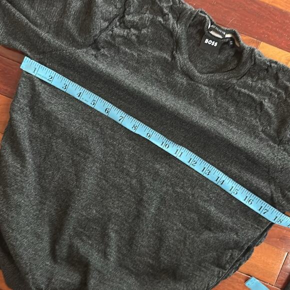 Hugo Boss 100% Italian Virgin Wool Grey Sweater Womens Medium Minimalist Classic - Picture 11 of 11